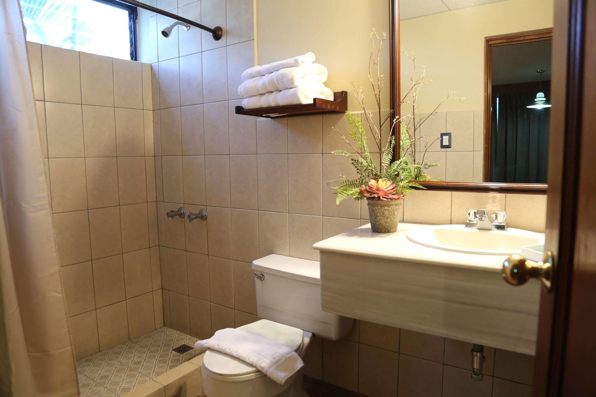 Hotel Residencia Del Sol Guatemala City Ngoại thất bức ảnh